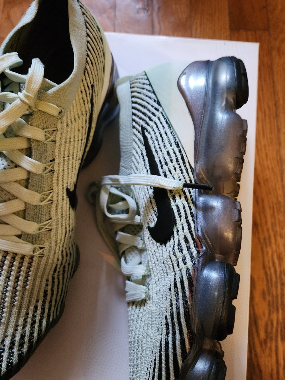 Nike Air VaporMax Flyknit 3 sneakers in the "Zebra" (Mint/Black) RARE COLOR Sz12 - Picture 2 of 7